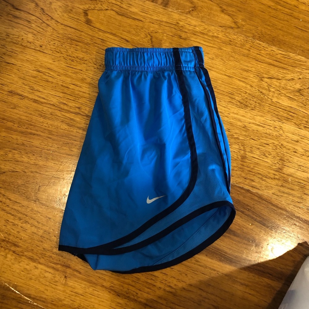 blue nike shorts size M